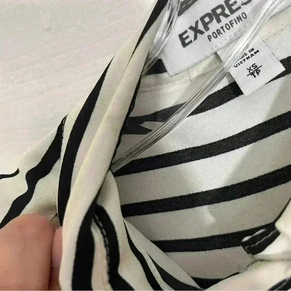 EXPRESS Portofino Black and white striped Women’s Button down | size X-Small - Picture 2 of 10